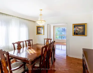 22 Heathview Ave <a href='https://luckyalan.com/community_CN.php?community=Toronto:Bayview Village'>Bayview Village, Toronto</a> 6 beds 3 baths 2 garage $2.99M