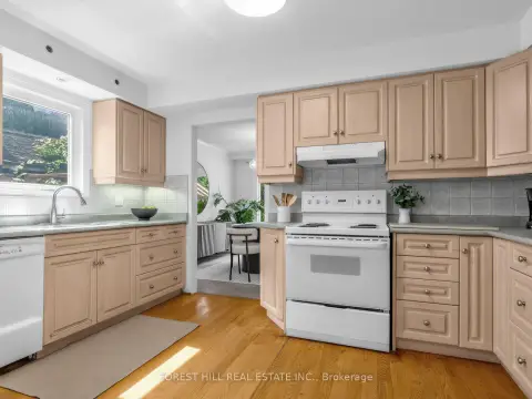 Toronto Banbury-Don Mills community 1 Ames Circ For Sale