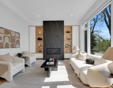 28 Ternhill Cres Banbury-Don Mills - 4 睡房 6 卫生间 2 车位叫价3448000加元
