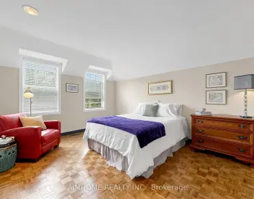 
93 Clarinda Dr Bayview Village - 4 beds 5 baths 2 parking space(s) listed at $3168000