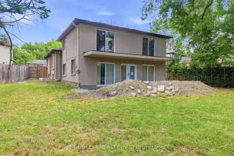 Toronto Newtonbrook East community 290 Newton Dr For Sale