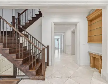 
22 Richdale Crt Princess-Rosethorn, Toronto 4 beds 5 baths 2 garage $2.2M