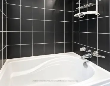 37B Green Belt Dr <a href='https://luckyalan.com/community_CN.php?community=Toronto:Banbury-Don Mills'>Banbury-Don Mills, Toronto</a> 3 beds 3 baths 1 garage $1.25M