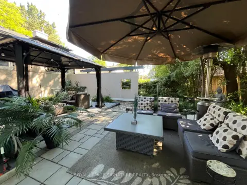 Toronto Banbury-Don Mills community 90 Berkinshaw Cres For Sale