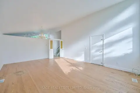 Toronto Banbury-Don Mills community 56 Grangemill Cres For Sale