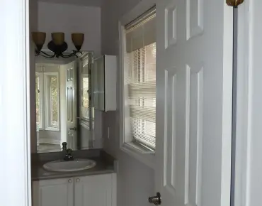 3022 Bayview Ave Willowdale East, Toronto 4 beds 5 baths 1 garage $1.6M