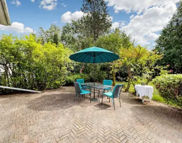 
37 Tefley Rd Newtonbrook West - 3 beds 3 baths 1 parking space(s) listed at $1290000