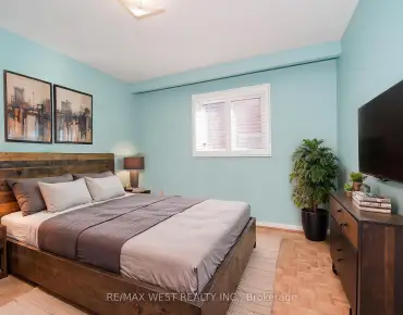 61 Bickerton Cres Pleasant View, Toronto 4 beds 3 baths 2 garage $1.35M