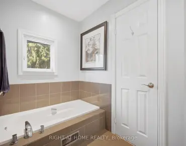 219 Broadway Ave Mount Pleasant East - 3 beds 4 baths 1 parking space(s) listed at $1799000