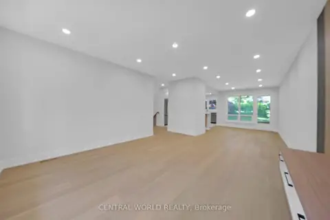Toronto Bayview Village community 38 Denrock Dr For Sale