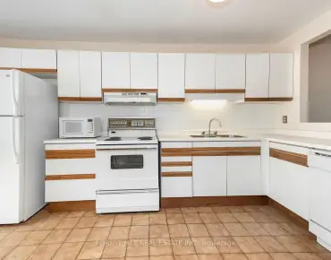 
55 Granby St Church-Yonge Corridor - 3 beds 3 baths 1 parking space(s) listed at $999900