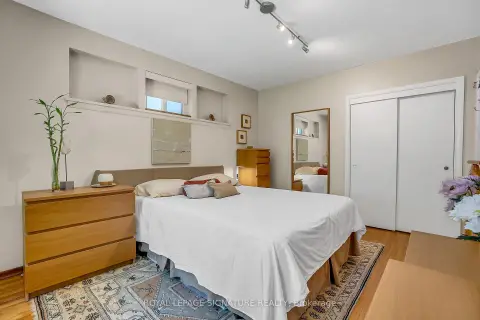 Toronto Banbury-Don Mills community 55 Hemford Cres For Sale