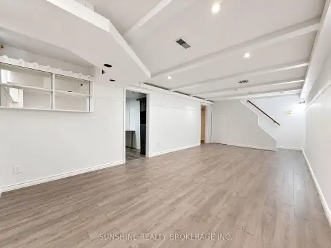 Toronto Don Valley Village community 48 Bellbury Cres For Sale