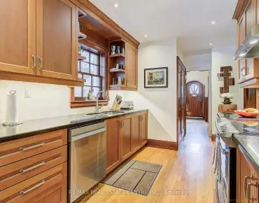 194 Lawrence Ave E Lawrence Park North, Toronto 3 beds 3 baths 1 garage $1.65M
