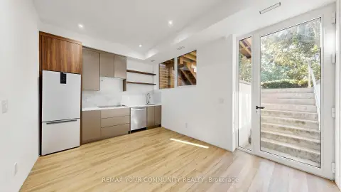 Toronto Willowdale East community 2970B Bayview Ave For Sale