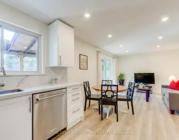 8 Bellbury Cres Don Valley Village - 4 beds 2 baths 1 parking space(s) listed at $1328800