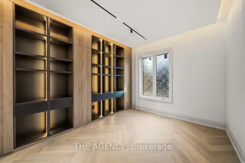 Toronto St. Andrew-Windfields community 72 Lord Seaton Rd For Sale