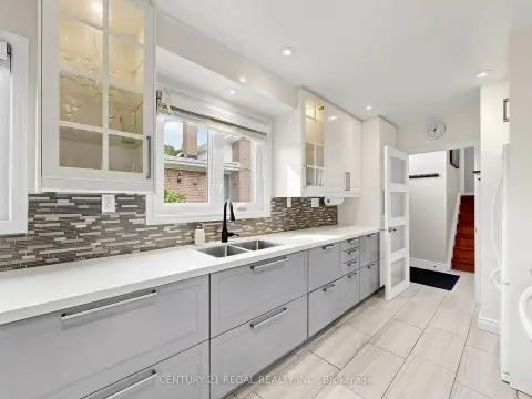 Toronto Parkwoods-Donalda community 77 Billington Cres For Sale
