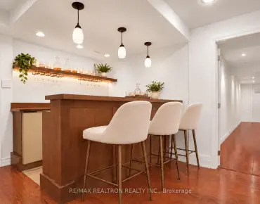16 Sagewood Dr Banbury-Don Mills - 5 睡房 6 卫生间 3 车位叫价3988000加元