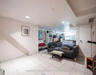 267 Albany Ave Annex - 3 睡房 3 卫生间  车位叫价1118000加元
