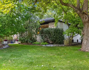 
10 Red Oaks Cres Leaside - 3 beds 3 baths 1 parking space(s) listed at $3695000