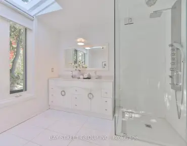 50 Owen Blvd St. Andrew-Windfields - 4 睡房 5 卫生间 2 车位叫价3960000加元