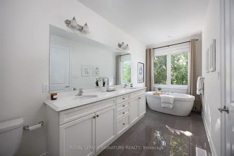 Toronto Banbury-Don Mills community 19 Hollyhock Crt For Sale