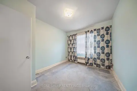 Toronto Willowdale East community 302 Spring Garden Ave For Sale