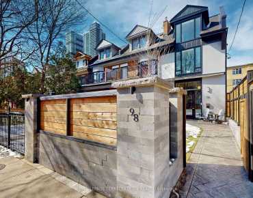 34 Pitchpine Dr Rouge E11, Toronto 3 beds 4 baths 1 garage $989.9K