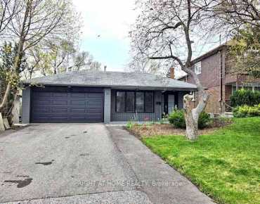 
204 Holmes Ave <a href='https://luckyalan.com/community.php?community=North York:Willowdale East'>Willowdale East, North York</a> 3 beds 3 baths 1 garage $2.198M