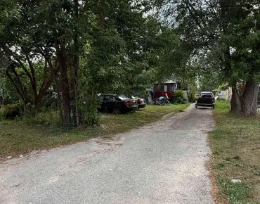 
Steeple  Woodlands, Pickering 4 beds 4 baths 2 garage $1.149M