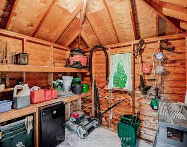 2 Creekwood Dr Morningside, Toronto 4 beds 3 baths 2 garage $1.27M
