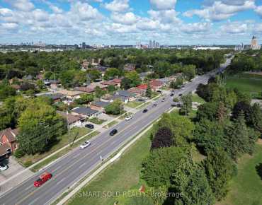 54 Thursfield Cres <a href='https://luckyalan.com/community_CN.php?community=Toronto:Leaside'>Leaside, Toronto</a> 3 beds 2 baths 1 garage $1.45M