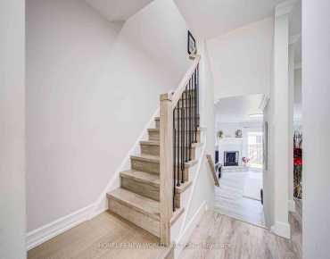 106 Cultra Sq West Hill, Toronto 3 beds 2 baths 2 garage $868.8K