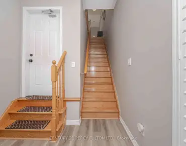 
Kingston Rd Woodlands, Pickering 3 beds 4 baths 1 garage $849.999K