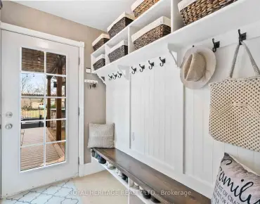 1645 Acorn Ln Rural Pickering, Pickering 4 beds 4 baths 3 garage $1.998M