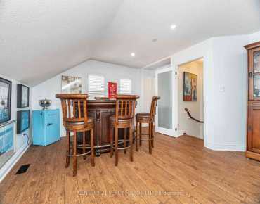 
1201 Abbey Rd Liverpool, Pickering 5 beds 4 baths 3 garage $2.15M