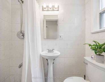 277 Lawrence Ave E <a href='https://luckyalan.com/community_CN.php?community=Toronto:Bridle Path-Sunnybrook-York Mills'>Bridle Path-Sunnybrook-York Mills, Toronto</a> 4 beds 3 baths 1 garage $2.688M