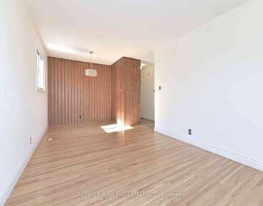 
Modlin  Bay Ridges, Pickering 3 beds 3 baths 1 garage $700K