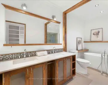 
1239 Barnwood Sq Liverpool, Pickering 4 beds 4 baths 2 garage $1.18M