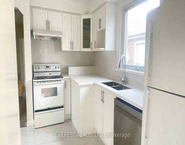 30 Chiswell Cres <a href='https://luckyalan.com/community.php?community=Toronto:Willowdale East'>Willowdale East, Toronto</a> 3 beds 4 baths 1 garage $1.388M