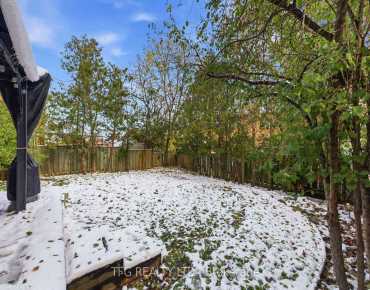 
Old Forest  Woodlands, Pickering 2 beds 2 baths 1 garage $1.5M