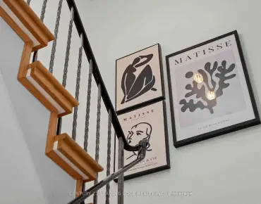 
Pickering  Village East, Pickering 3 beds 3 baths 1 garage $799.8K