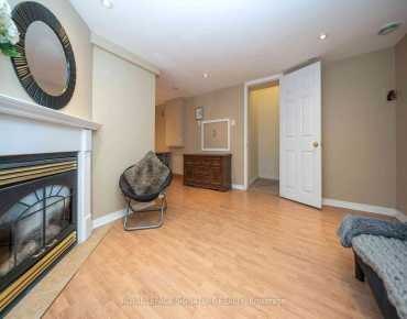 
12 Sadlee Cove Cres Milliken, Toronto 3 beds 2 baths 1 garage $699K