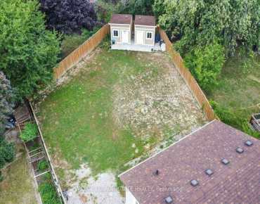 
15 Thistlewaite Cres Agincourt South-Malvern West, Toronto 4 beds 2 baths 1 garage $899K