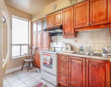 13 Sutherland Ave Crescent Town, Toronto 1 beds 2 baths 1 garage $849K