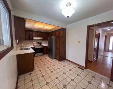 41 Cleethorpes Blvd Agincourt South-Malvern West, Toronto 4 beds 4 baths 2 garage $1000K
