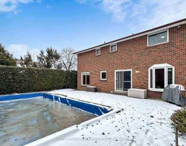 34 Charade Crt L'Amoreaux, Toronto 4 beds 3 baths 2 garage $1.09M
