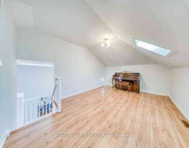 948 Glenanna Rd Liverpool, Pickering 3 beds 3 baths 2 garage $969.95K