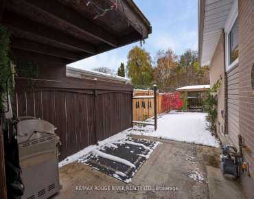 819 Sanok Dr West Shore, Pickering 3 beds 2 baths garage $850K